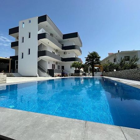 Hotel Villa Ruci Εξαμίλιο Εξωτερικό φωτογραφία