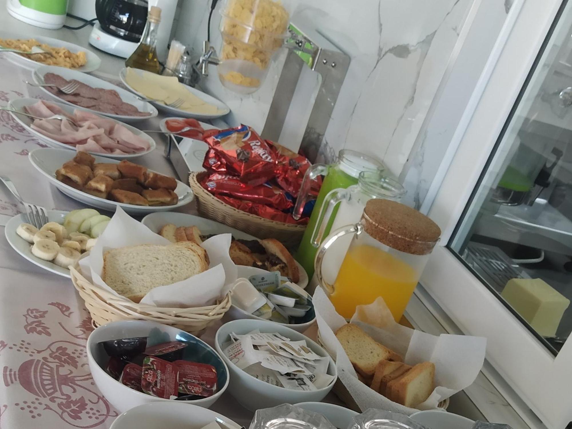 Hotel Villa Ruci Εξαμίλιο Εξωτερικό φωτογραφία